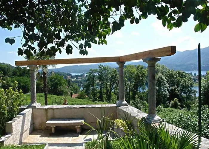 Domus Cusiana Complesso Vista E Piscina Appartamento