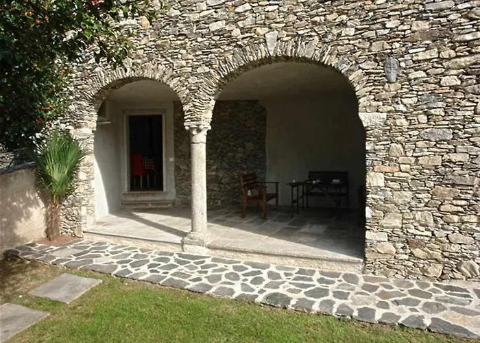 Domus Cusiana Complesso Vista E Piscina * Miasino